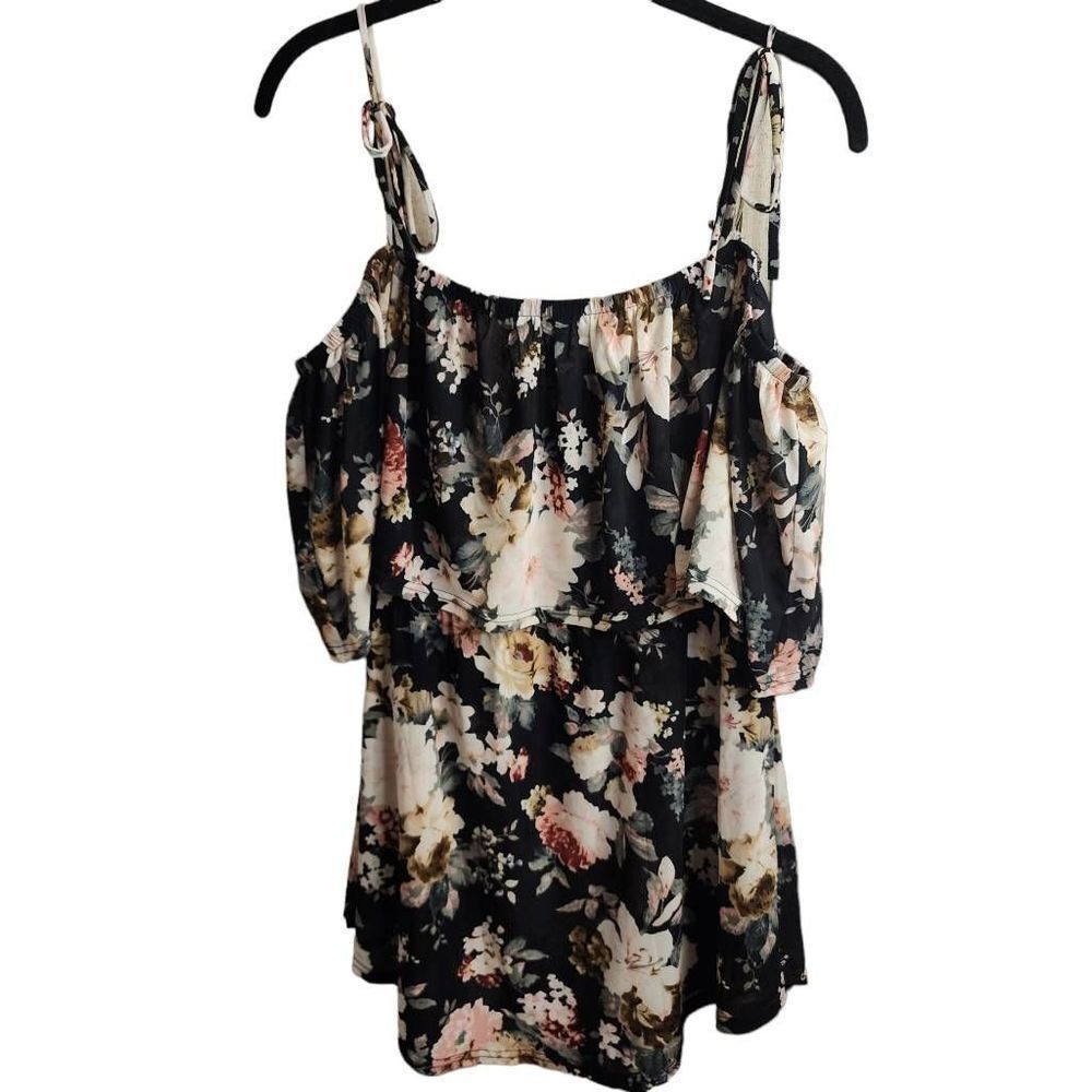 SirenLily Maternity Floral Off Shoulder Top NWOT Size Medium